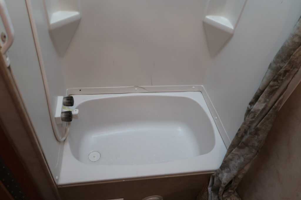 2008 Holiday Rambler Augusta 252DS--On Sale for $34,900!
