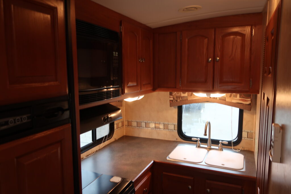 2008 Holiday Rambler Augusta 252DS--On Sale for $34,900!