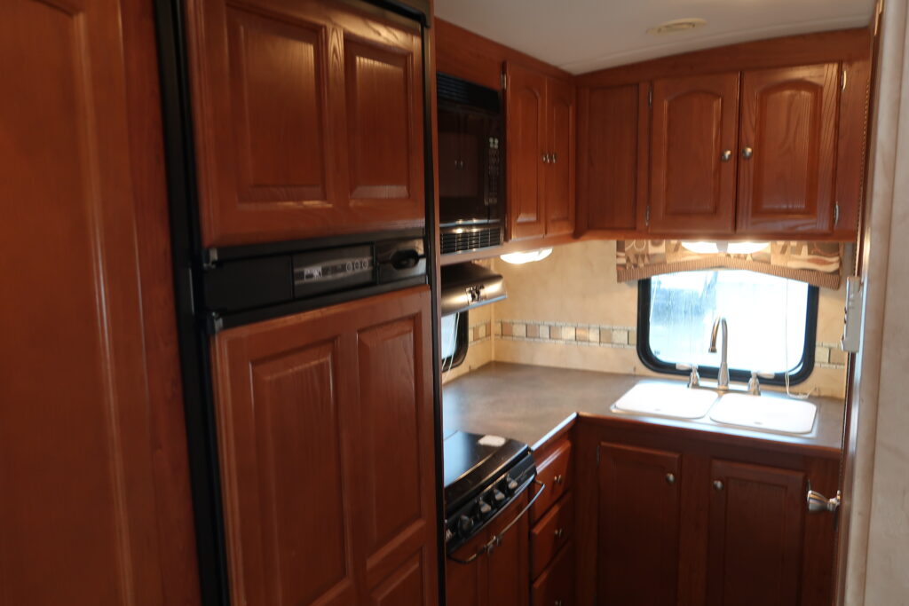 2008 Holiday Rambler Augusta 252DS--On Sale for $34,900!