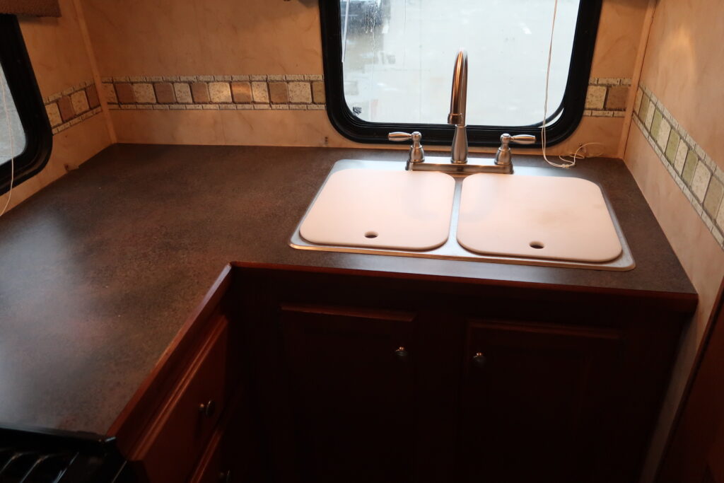 2008 Holiday Rambler Augusta 252DS--On Sale for $34,900!