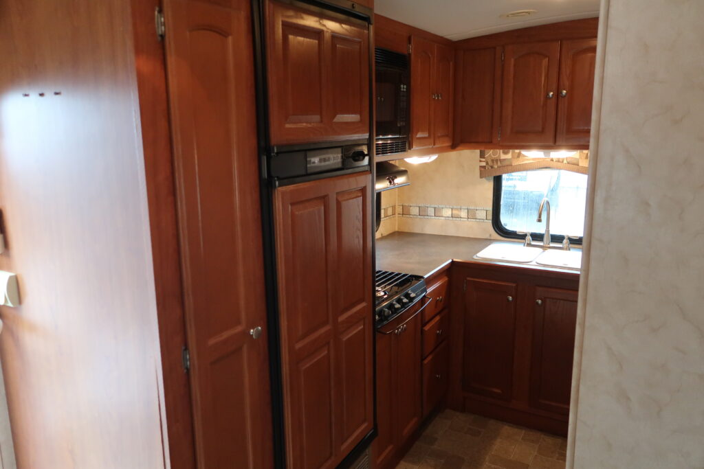 2008 Holiday Rambler Augusta 252DS--On Sale for $34,900!