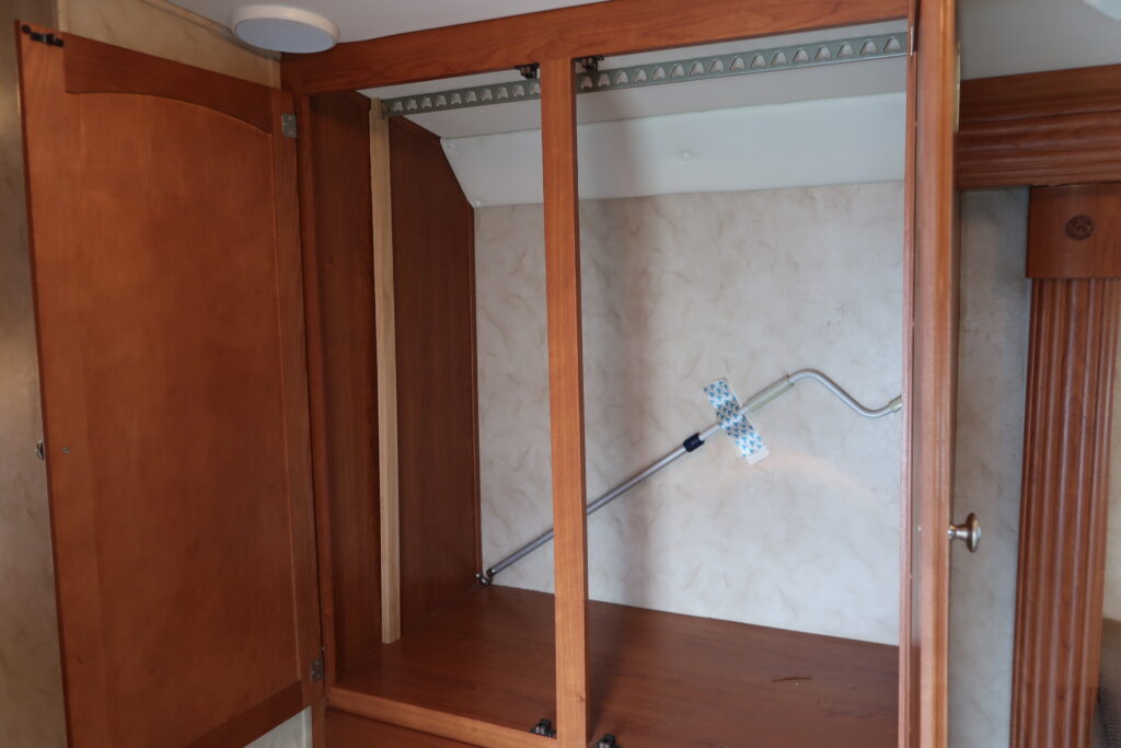 2008 Holiday Rambler Augusta 252DS--On Sale for $34,900!