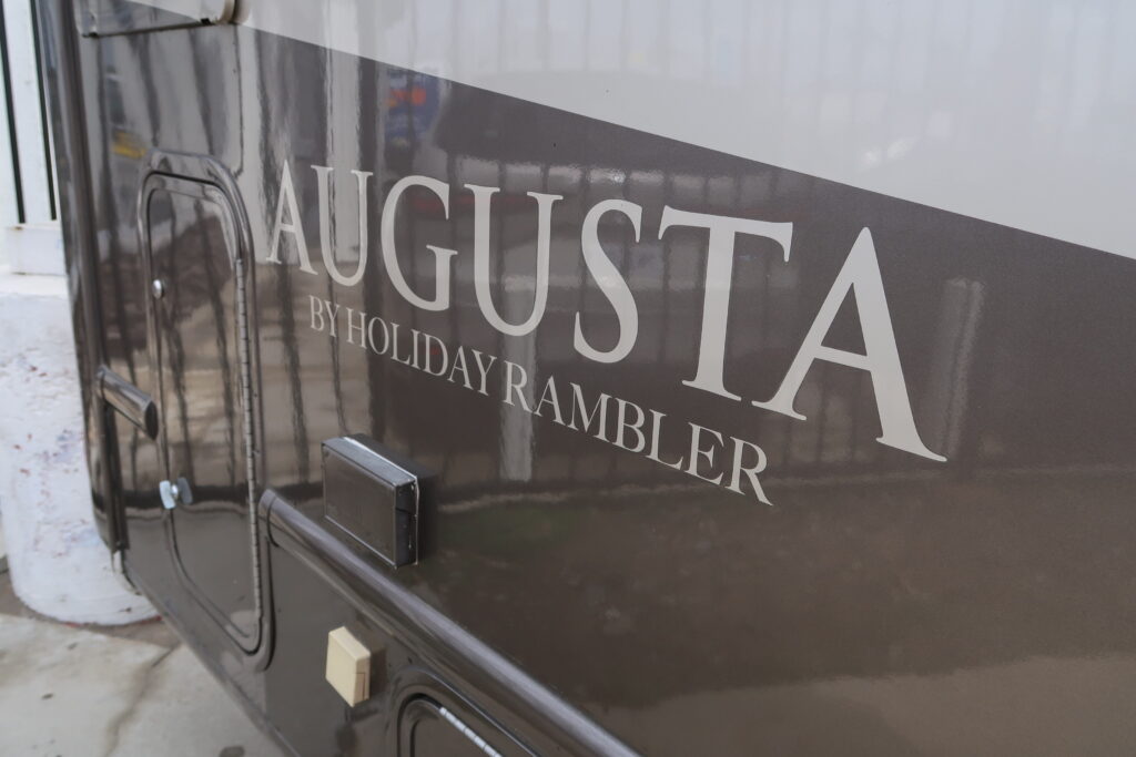 2008 Holiday Rambler Augusta 252DS--On Sale for $34,900!