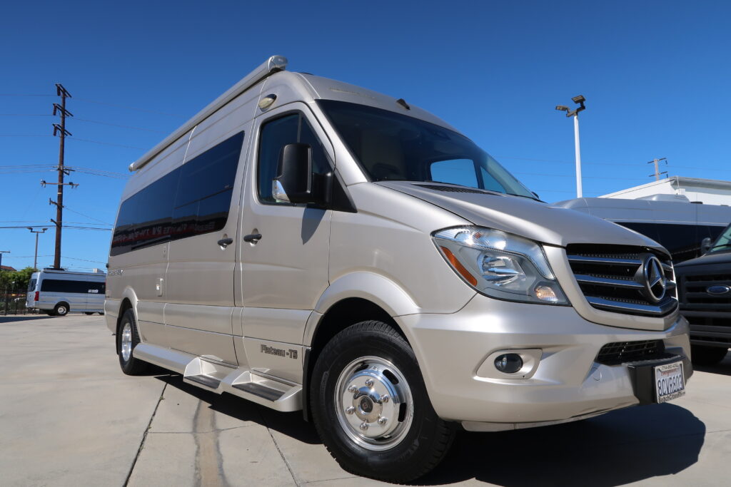 2018 PLEASURE WAY PLATEAU TS ---IMMACULATE CONDITION!! ONLY 18K MILES!!