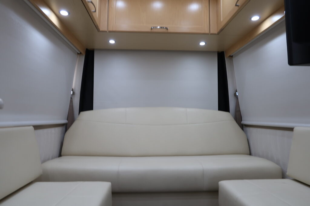 2018 PLEASURE WAY PLATEAU TS