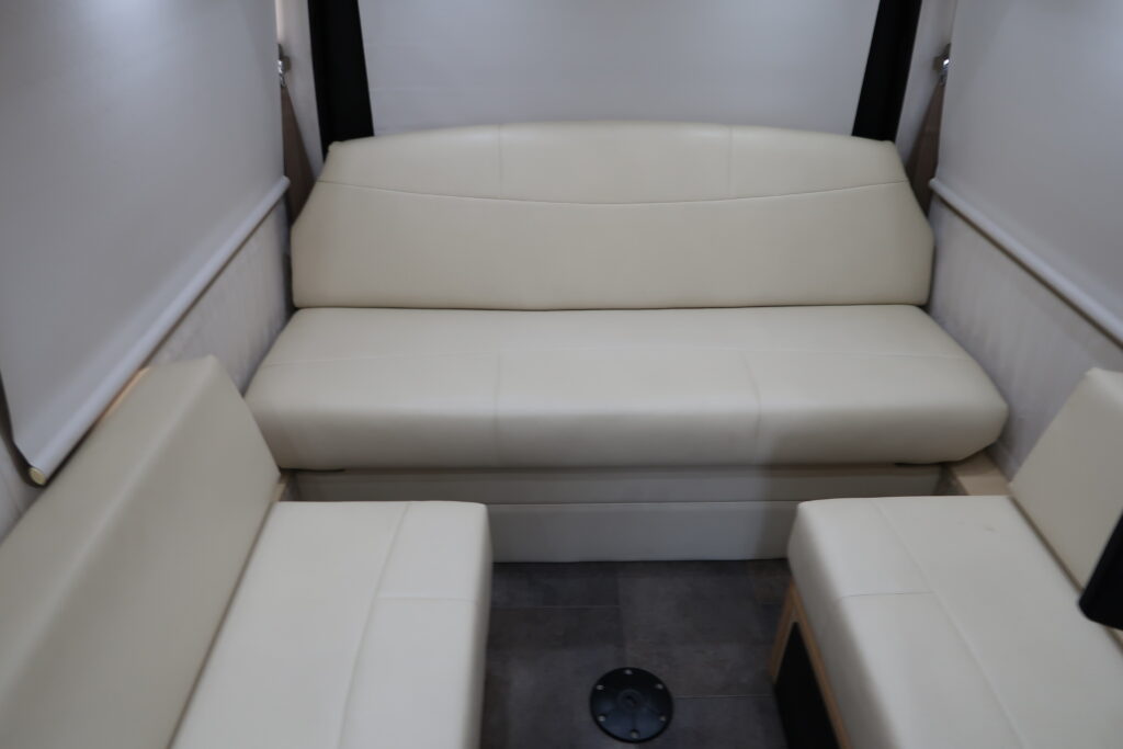 2018 PLEASURE WAY PLATEAU TS