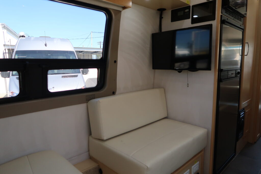 2018 PLEASURE WAY PLATEAU TS