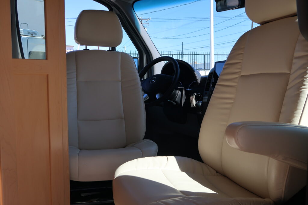 2018 PLEASURE WAY PLATEAU TS