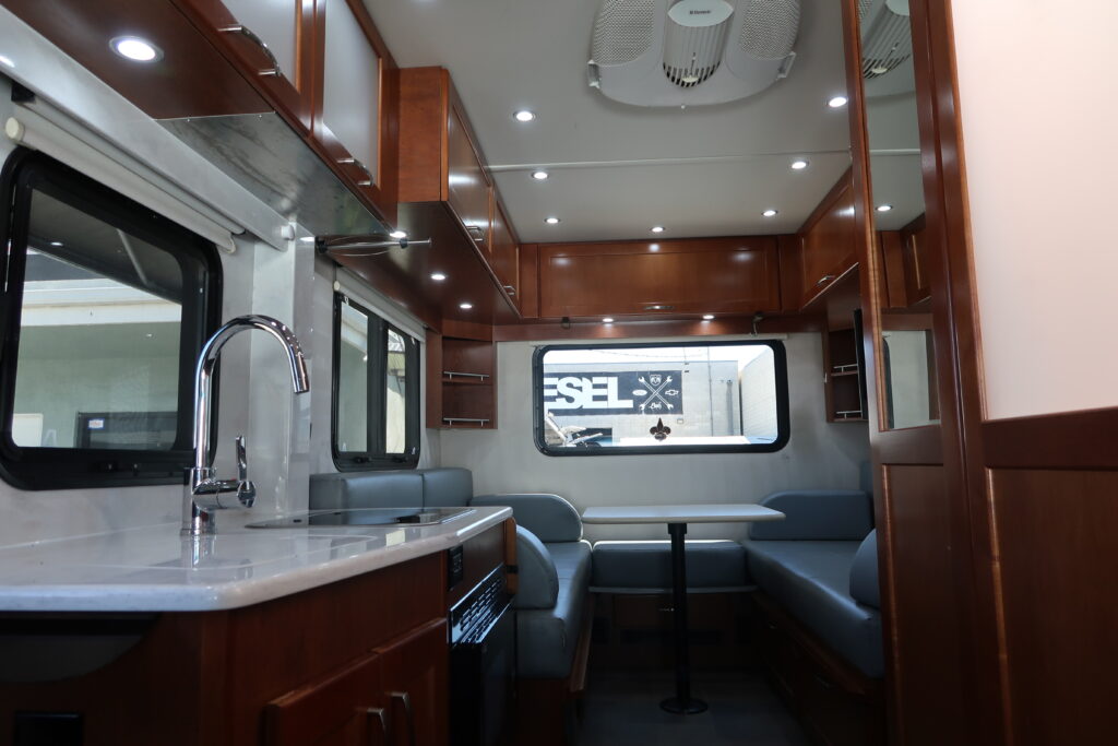 2017 Pleasure Way Plateau XL-TD