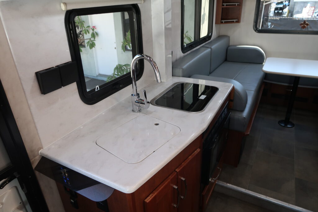 2017 Pleasure Way Plateau XL-TD