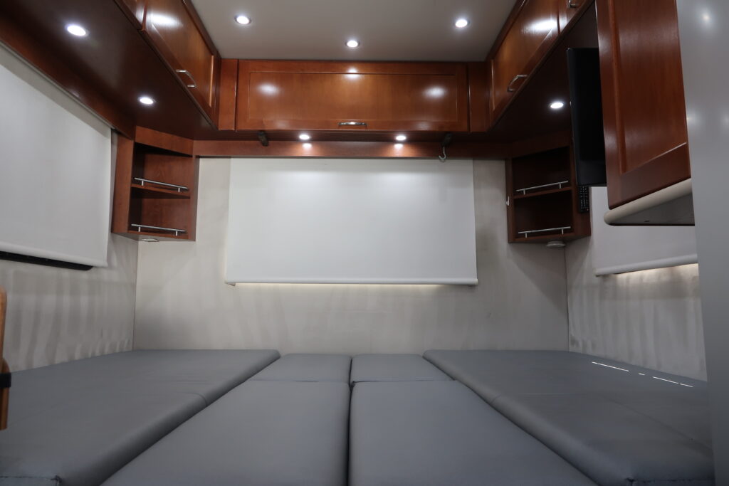 2017 Pleasure Way Plateau XL-TD