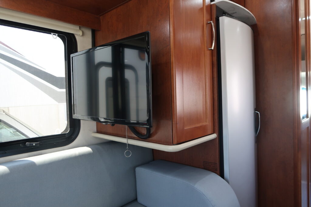 2017 Pleasure Way Plateau XL-TD
