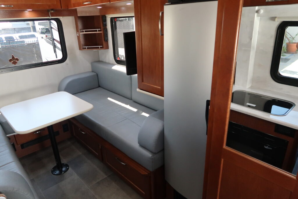 2017 Pleasure Way Plateau XL-TD
