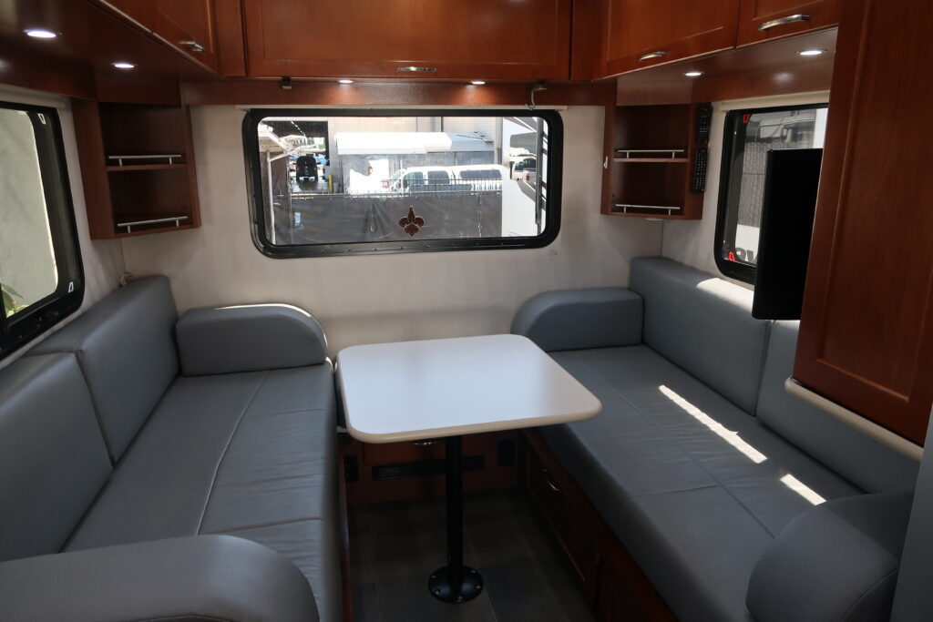 2017 Pleasure Way Plateau XL-TD