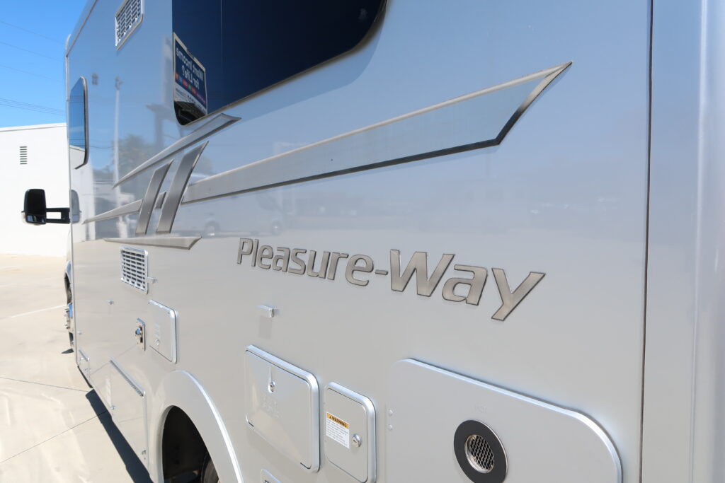 2017 Pleasure Way Plateau XL-TD