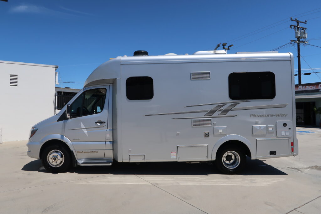 2017 Pleasure Way Plateau XL-TD