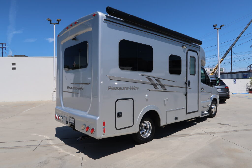 2017 Pleasure Way Plateau XL-TD